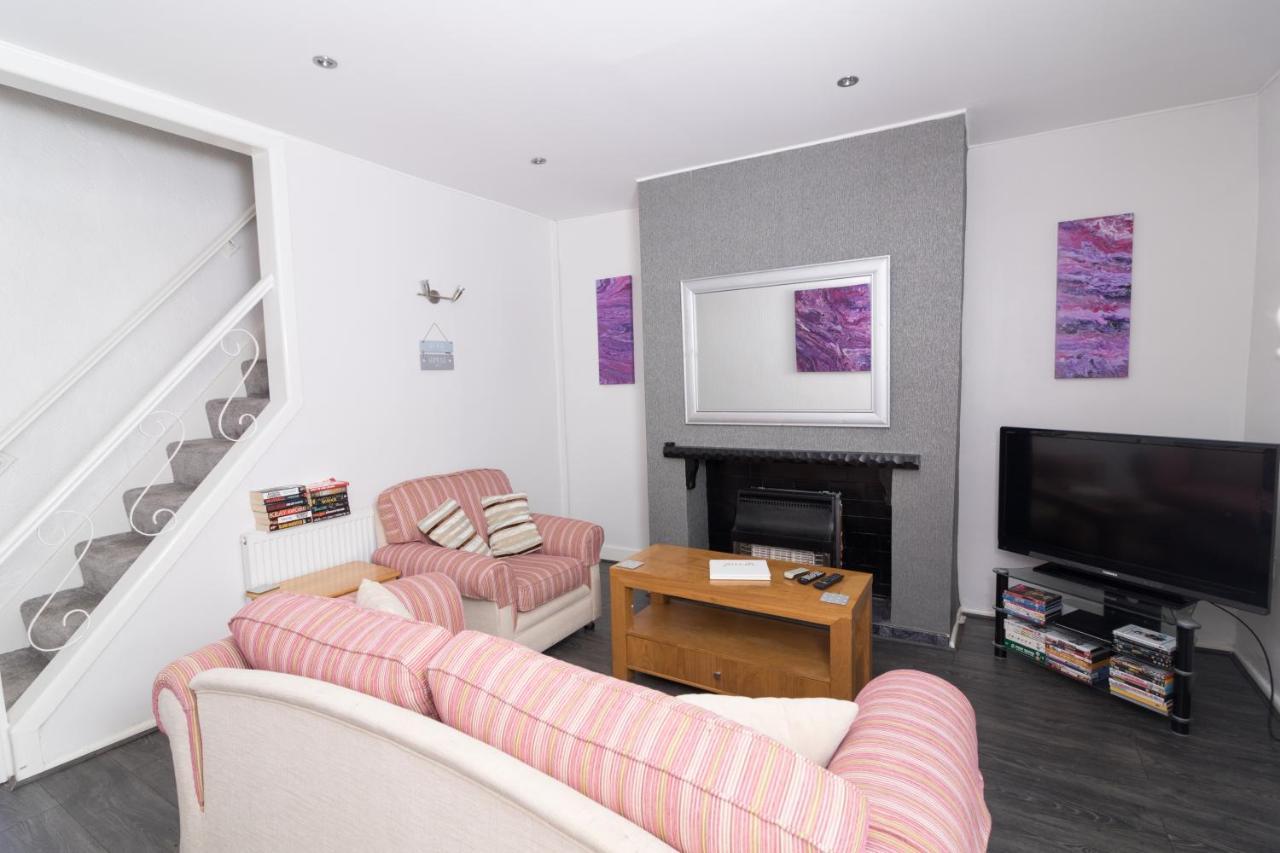Entire House - 2 Bedroom - 3 Bed - Free Wifi - Tv Clayton-le-Moors Exteriör bild